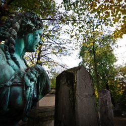 Franck Rondot Photographe   027   cimetiere  paris  pere lachaise