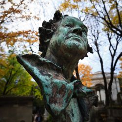 Franck Rondot Photographe   034   cimetiere  paris  pere lachaise