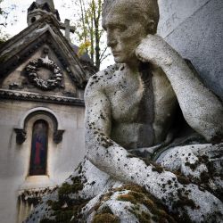 Franck Rondot Photographe   044   cimetiere  paris  pere lachaise