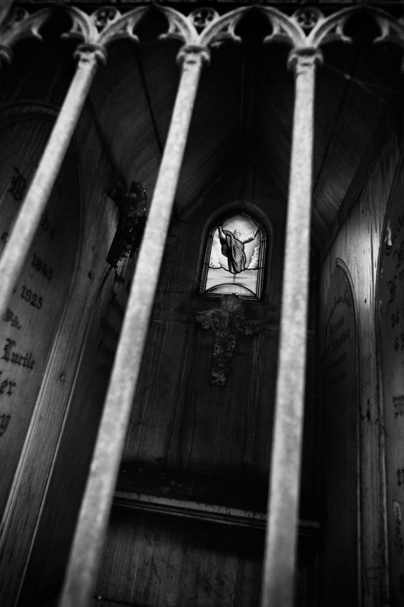 Franck Rondot Photographe   054   14eme  cimetiere  dieux  montparnasse  paris Franck Rondot Photographe   054   14eme  cimetiere  dieux  montparnasse  paris