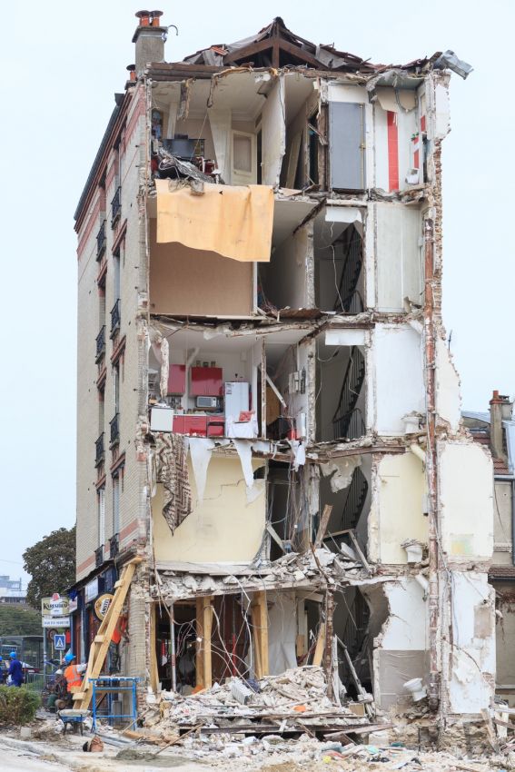 Franck Rondot Photographe   155   effondre  immeuble  marche blance  Rosny Sous Bois