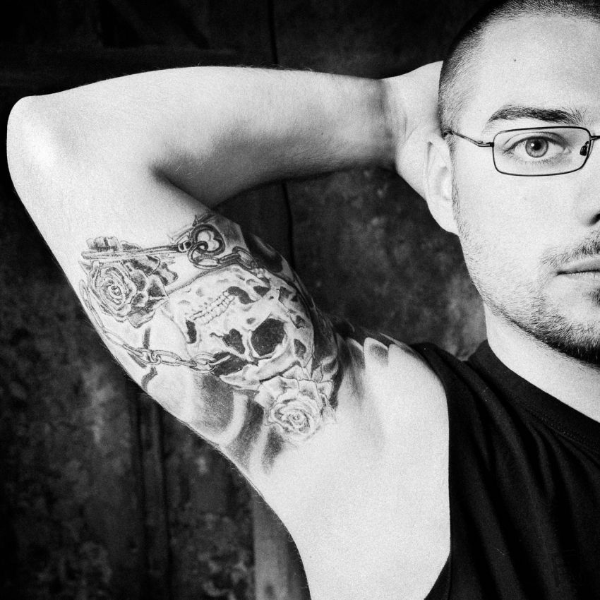 Franck Rondot Photographe   057   pierro  pierrot  portrait  tatoo  tatouage  vachette